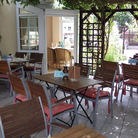 Pension & Cafe Am Kraehenberg Halle  Exteriér fotografie